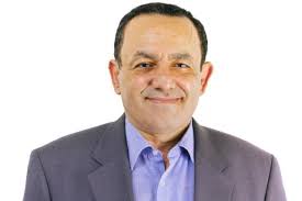  الدكتور عمرو الشويكى 